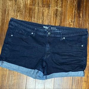 Mossimo Jean shorts - size 18